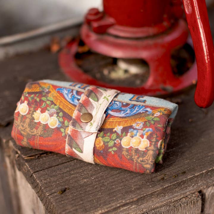 Market of Stars (USA) - Wholesale Tote Bag - Women's - Love Language Heart and Floral Print Linen Tote Bag5