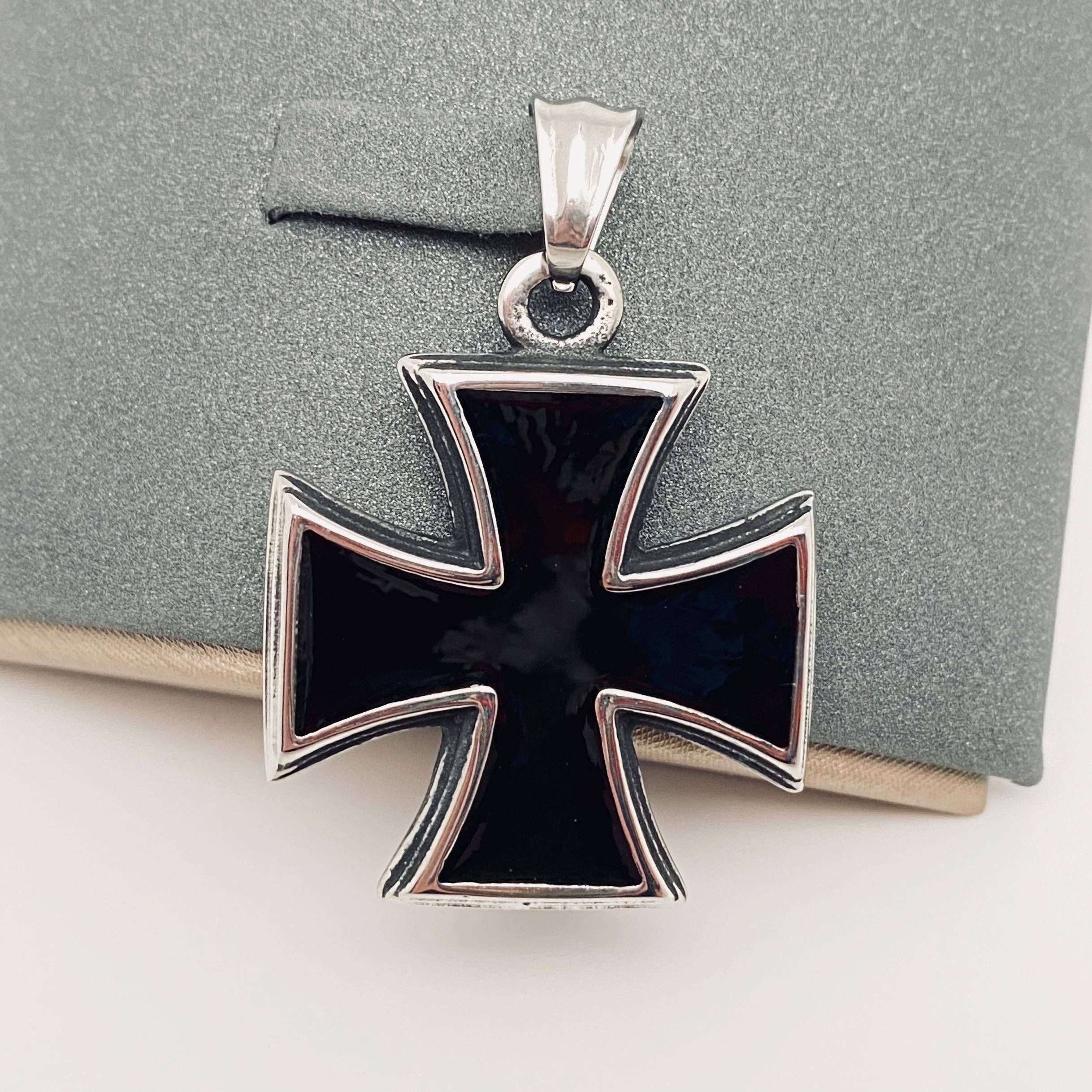 Mio Queena - Wholesale Craft Supplies - Multi Style of Exquisite Stainless Steel Pendant - MJ/MNP33