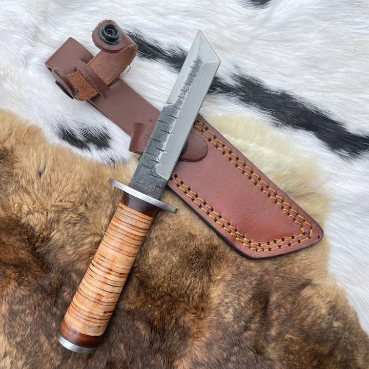 Titan International - Wholesale Pocket Knife/Holder - Carbon Steel Stack Leather Ultimate Utility Knife TC-102