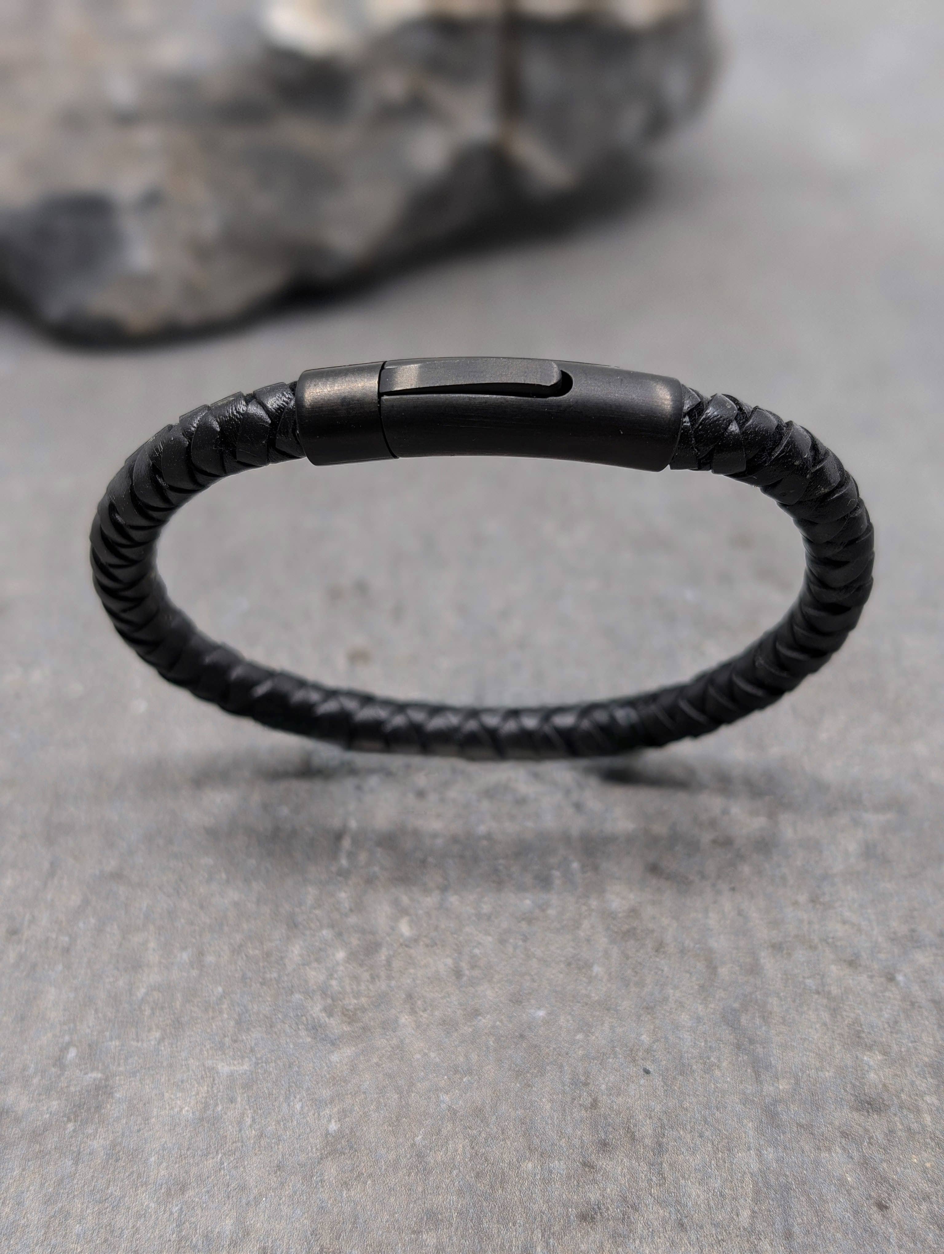 IKOBA - Wholesale Jewelry - Men's - MEN'S ROUND LEATHER BRACELET2