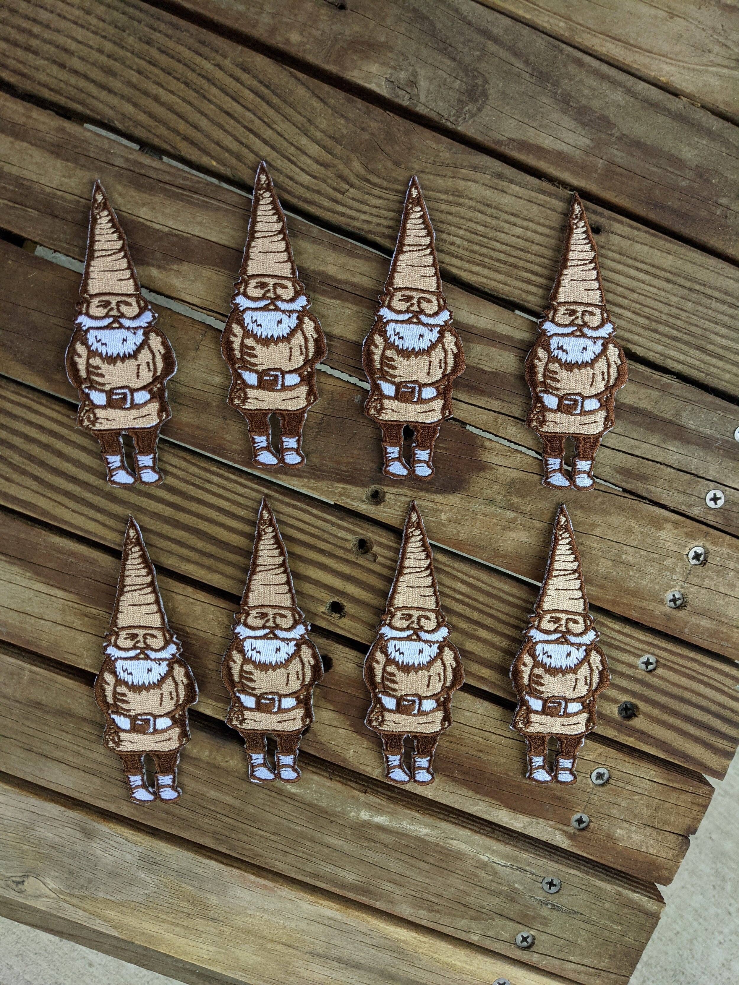 ilikesara | art + goods - Vendita all'ingrosso Toppe - toppa termoadesiva | gnomo - marrone e beige 4,5" x 1,6"4