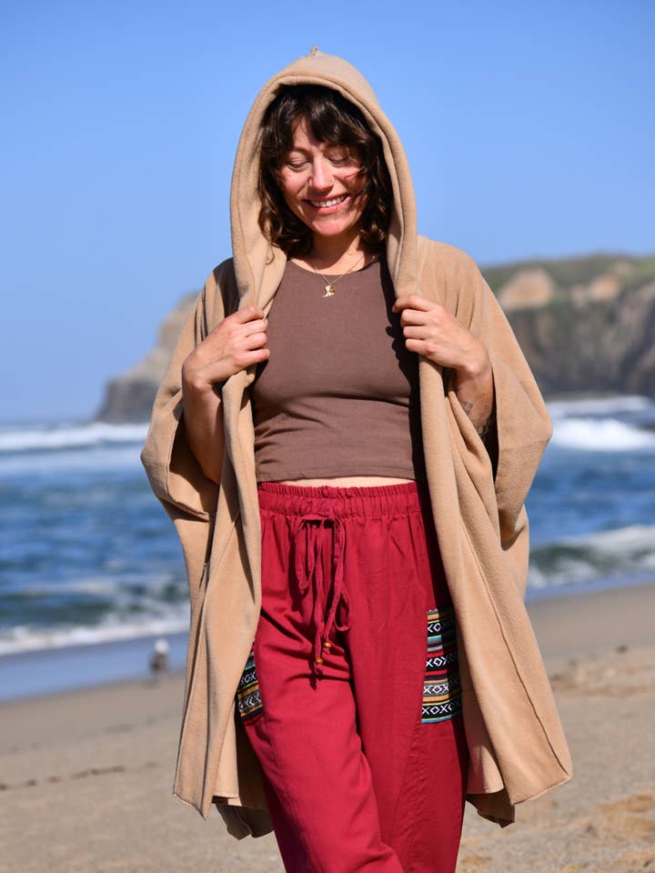 Giacca a mantella in pile per la vendita all'ingrosso da parte di Zig Zag Asian Collection