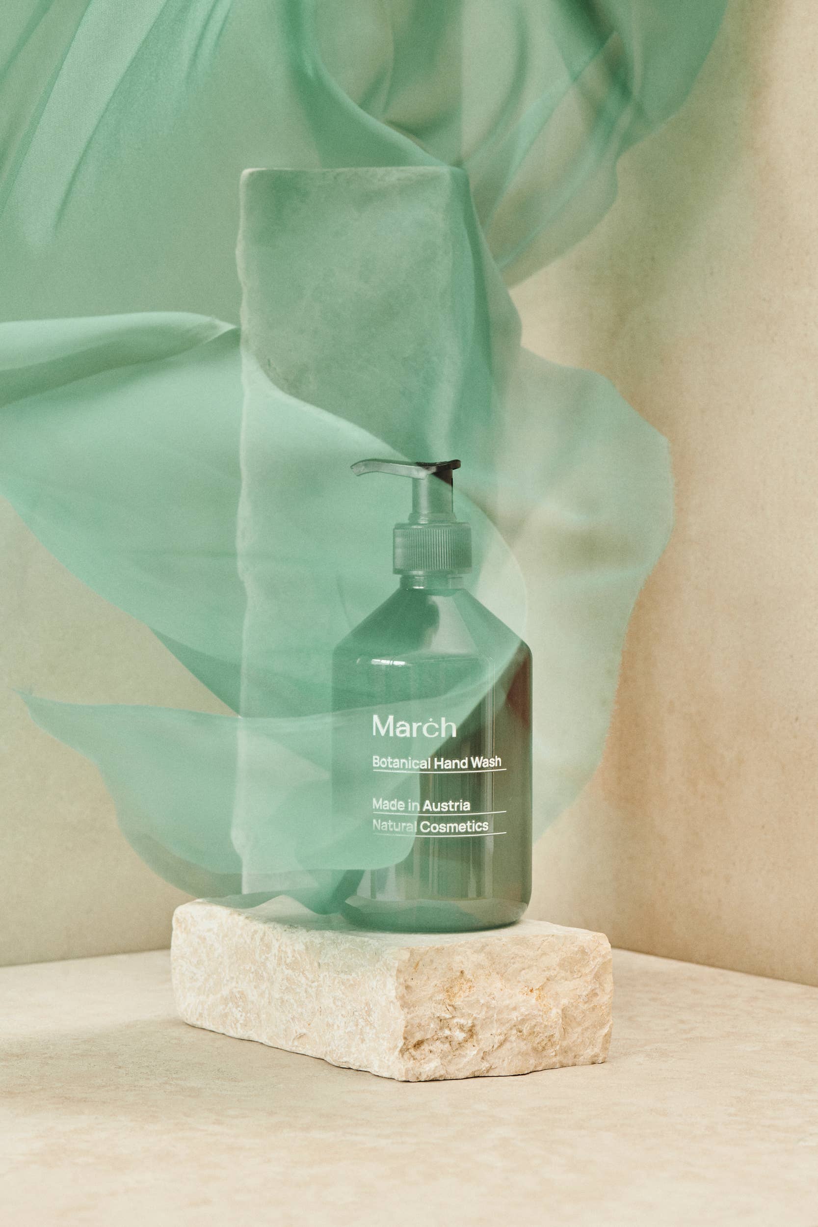 March - Wholesale Body Wash/Shower Gel - Botanical Hair & Body Wash3