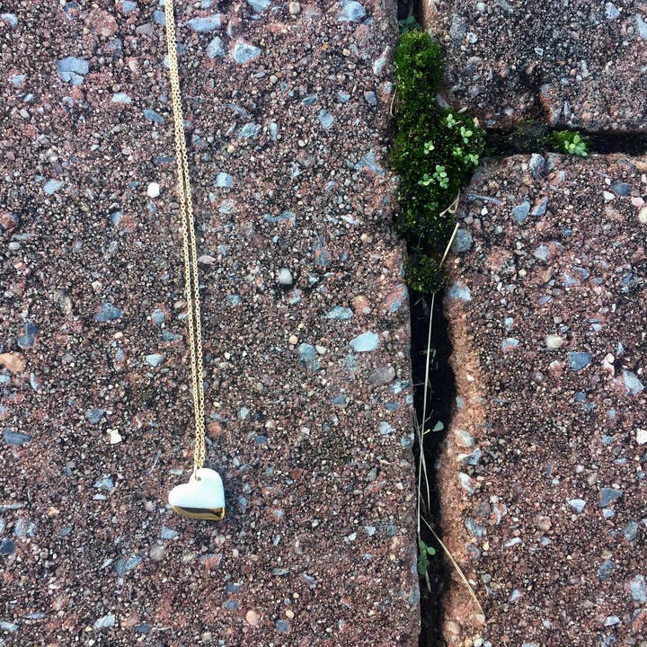 Sojourn Studio - Wholesale Pendant/Charm Necklace - Meredith Deanne Heart1