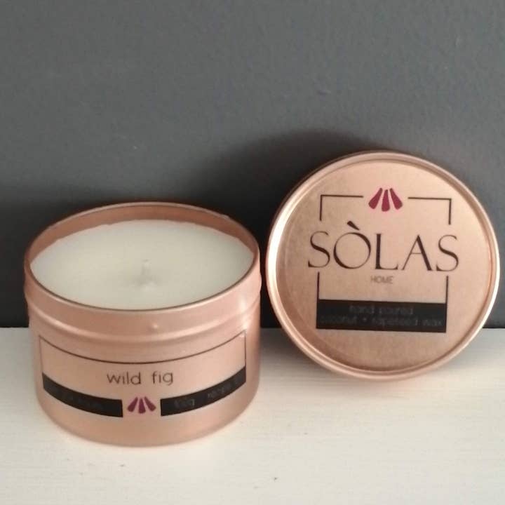 Petite bougie parfumée en boîte de voyage, 10cl pour la vente par SÒLAS Home