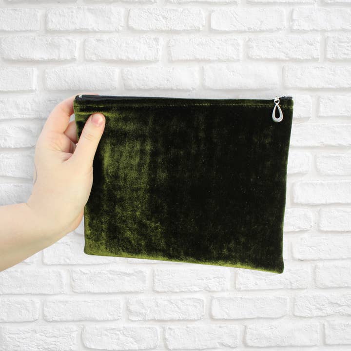 Dana Herbert – wholesale Pouch – Women’s – Silk Velvet Pouch5