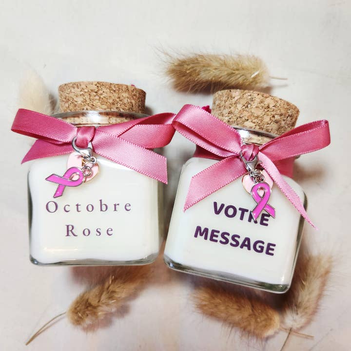Kaars - Uw bericht - Roze oktober - 90 g voor wholesale door MAMIE CANDLE
