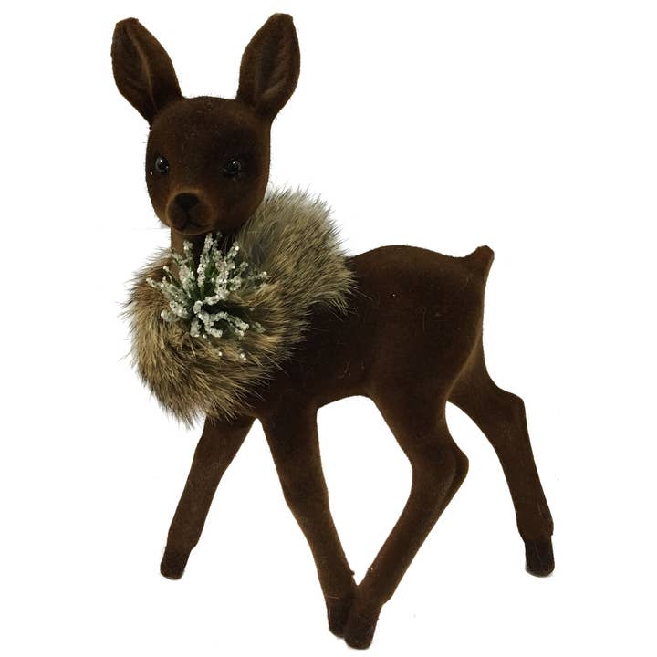 Figurine Ino Schaller en forme de biche brune avec col en fourrure pour la vente par Pinnacle Peak Trading