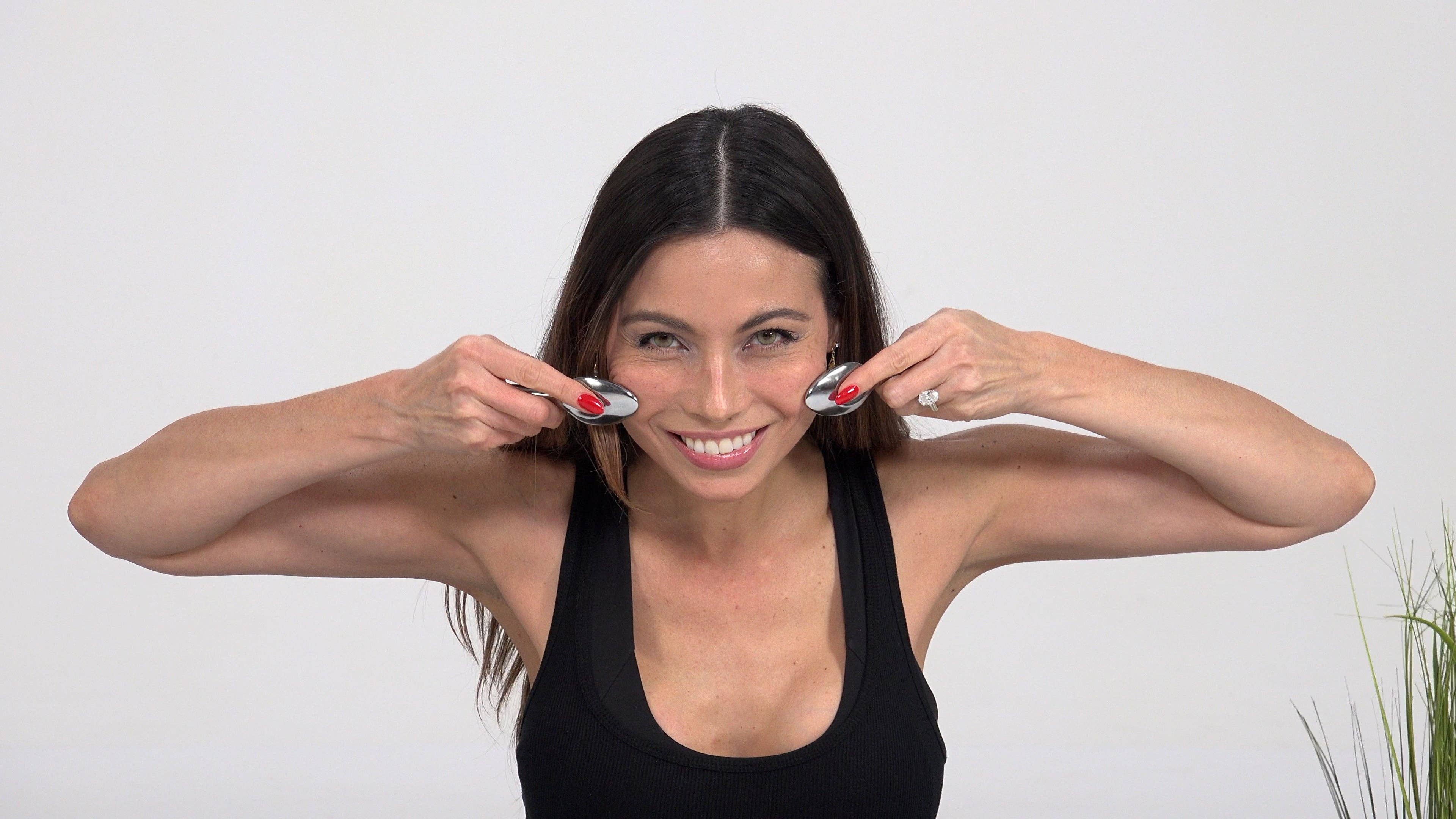 ATA Cosmetics - Wholesale Face/Beauty Roller - The Applicator®: Stainless Steel2