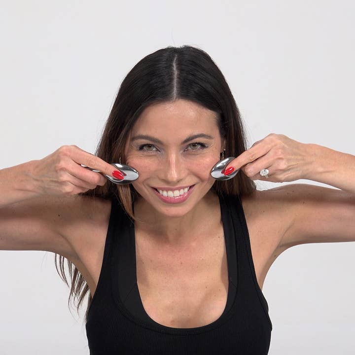 ATA Cosmetics - Wholesale Face/Beauty Roller - The Applicator®: Stainless Steel2