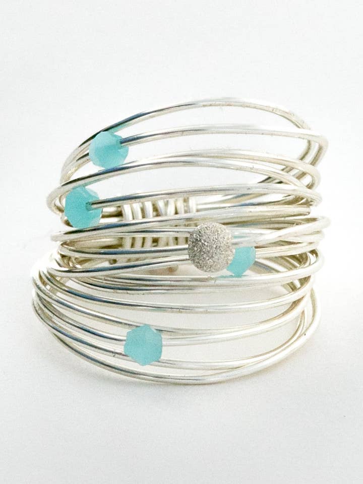 Anel Marcia Wire Wrap com pequenos cristais Swarovski azuis por atacado de A Blonde and Her Bag