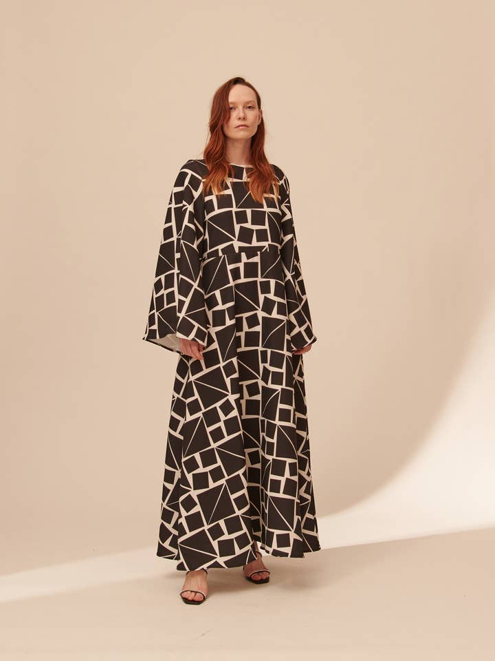 Y125 ABITO LUNGO FANTASIA LONG PRINTED DRESS per la vendita all'ingrosso da parte di Giovanna Nicolai