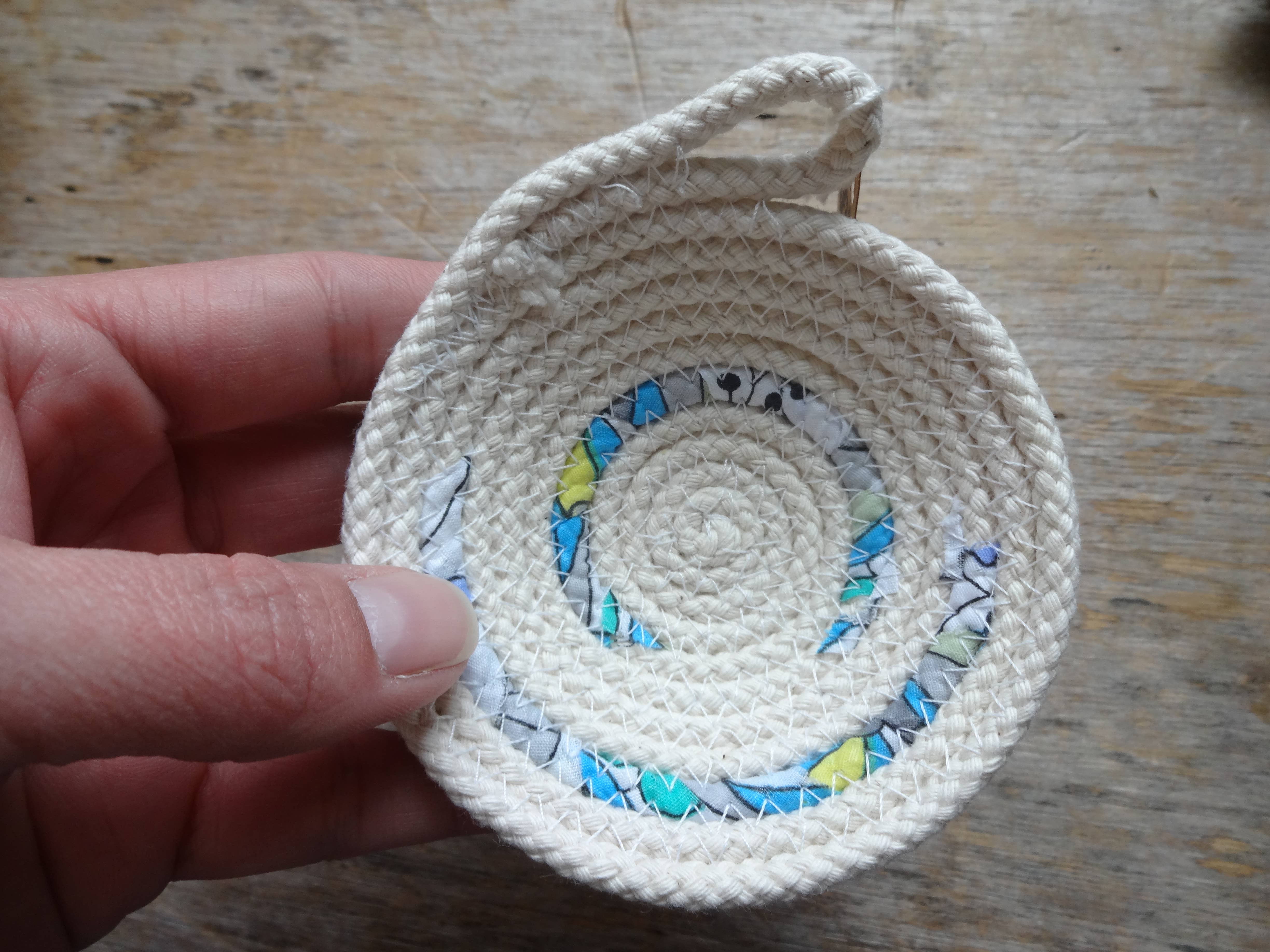 The Foxes Tail - Wholesale Decorative Plate/Dish/Bowl - Fabric Wrapped Cotton Rope Bowl: Small4