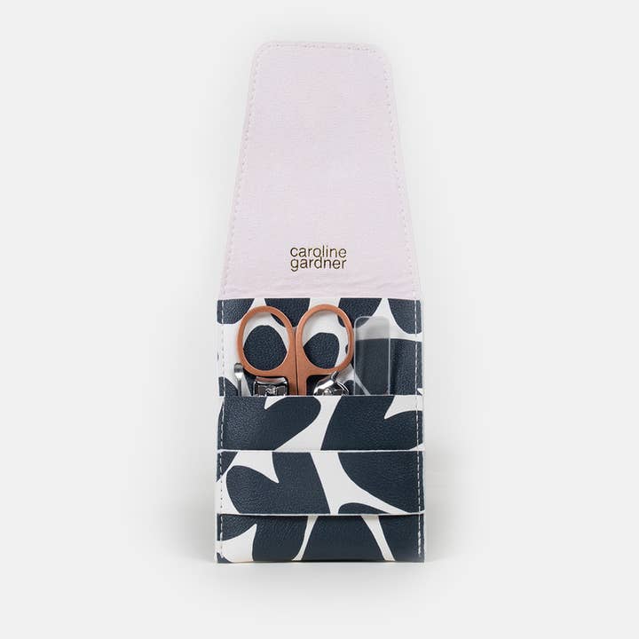 Caroline Gardner - Wholesale Nailcare Set - Mono Hearts Manicure Set
