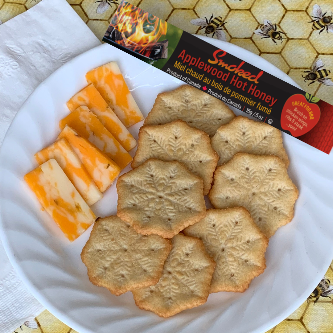 Tu-Bees Honey & Beeswax Candles - Wholesale Honey - Honey Squeeze Pack - Smoked Applewood Hot Honey - OU1