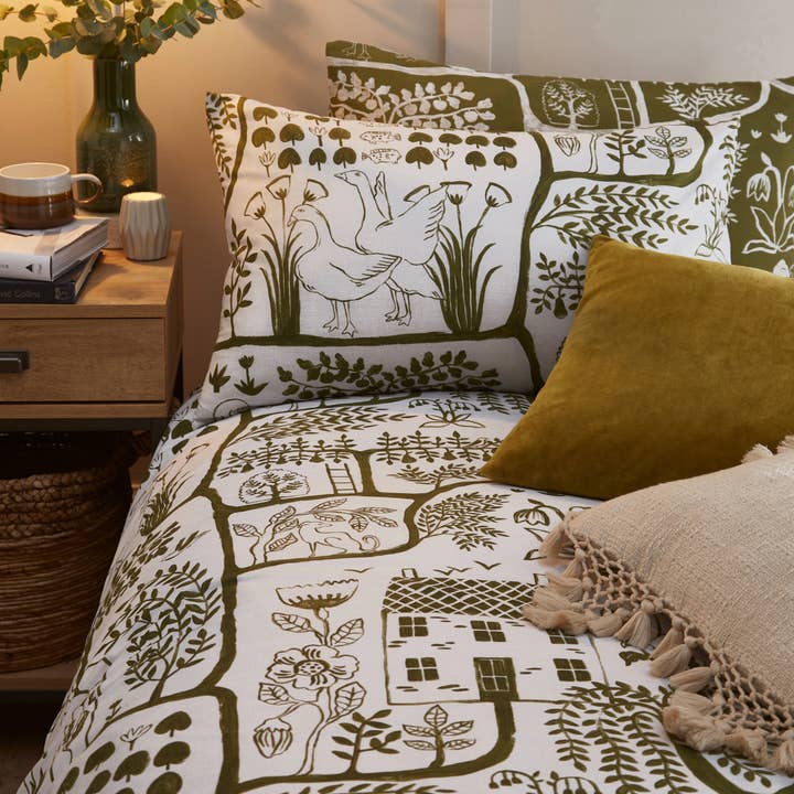 Frida Abstract Printed Reversible Duvet Cover Set Moss for wholesale on Faire