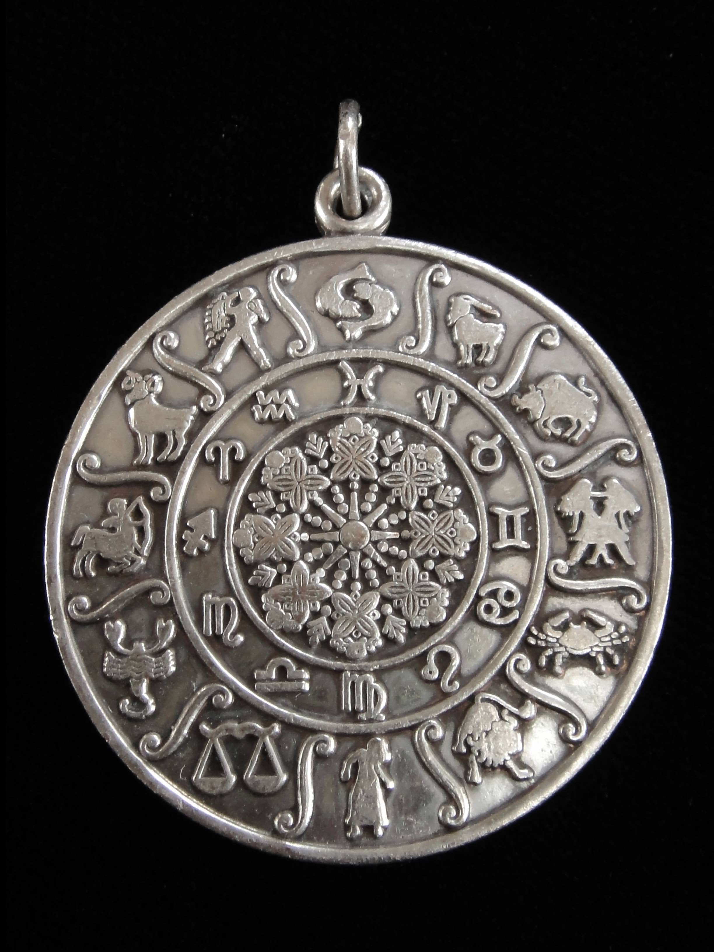 Tika – wholesale Individuell berlock/hänge – Hängsmycken med heliga symboler13