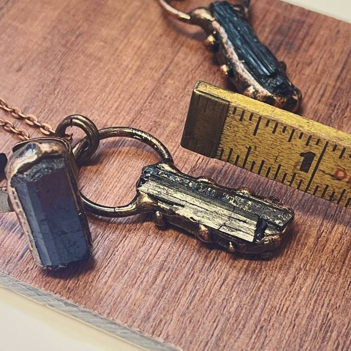 Peace Love Bling - Wholesale Cocktail/statement ring - Raw Black Tourmaline Copper Ring4