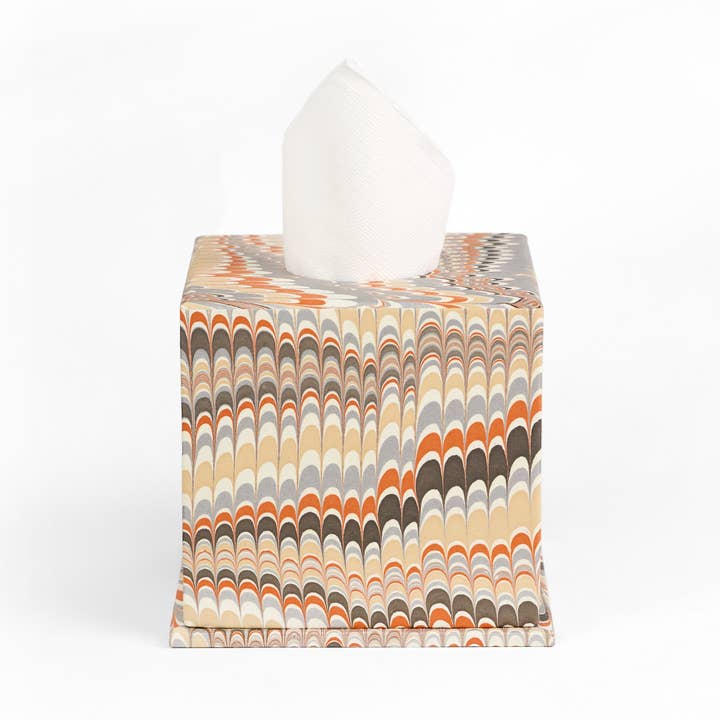 CAIXA DE LENÇOS QUADRADA MARMOREADA À MÃO - MONTANHA PRATA FERRUGEM por atacado de Craft Boat