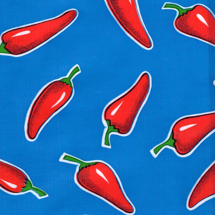 Oilcloth International – wholesale Tablecloth – 47.5" Round Chiles Tablecloth - Merrow Edge