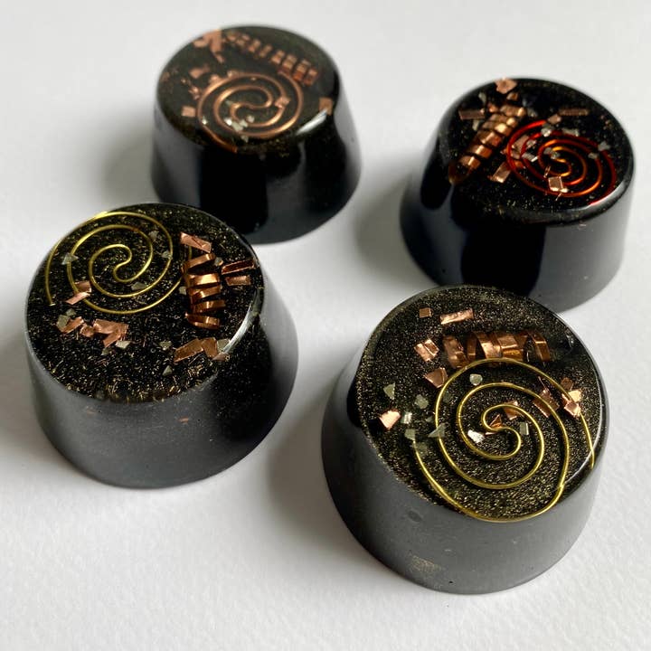 House of Hollyhawk - Wholesale Spiritual Stone/Crystal - Set of 4 Orgonite EMF Shield Room Grid Pucks with Shungite2