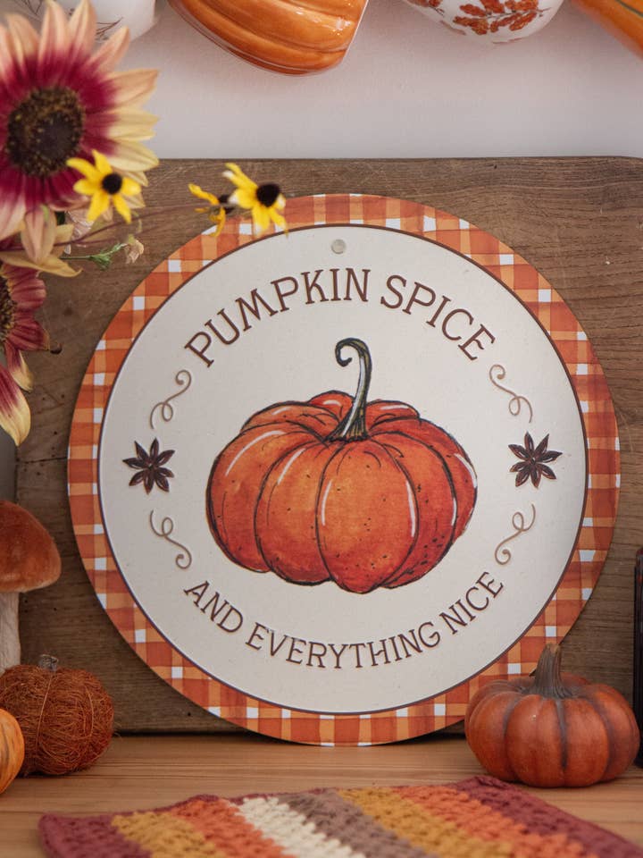 Plaque déco métal Pumpkin Spice pour la vente par CAROFROMWOODLAND