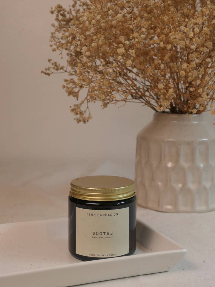 Soothe • Small | Bougie à la cire de soja | Bougie à l'huile essentielle pour la vente par Fenn Candle Co.