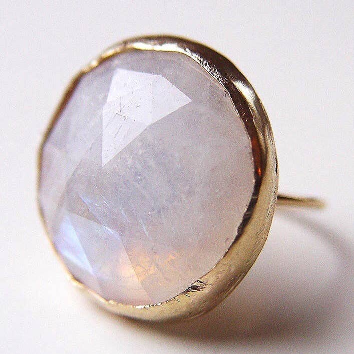 Friedasophie - Wholesale Single Stone/Solitaire Ring - Rainbow Moonstone 24k Gold Ring0