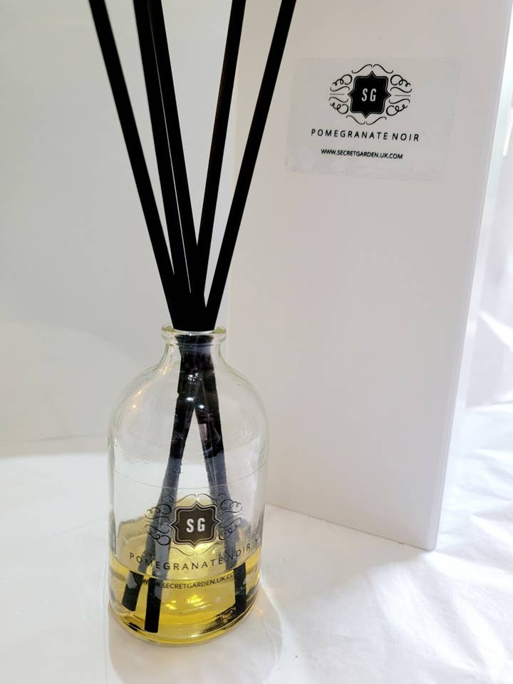 Granatapfel Noir 100 ml roter Diffusor für den Großhandel von Secret Garden