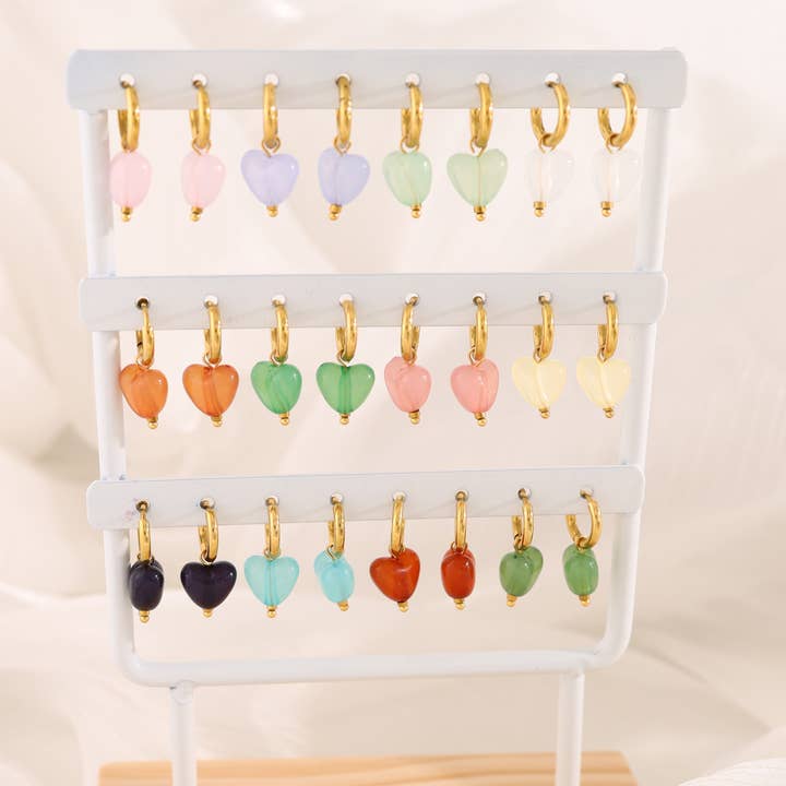 Set med 12 par färgglada hjärtformade minihoops för wholesale av joya