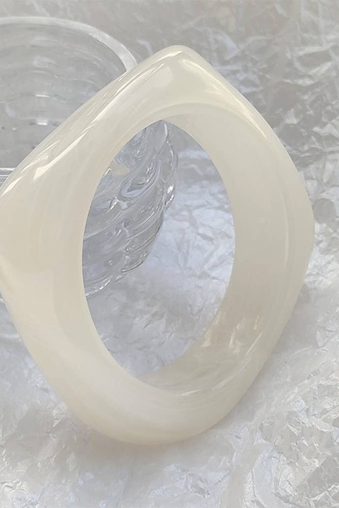 UNISHE – Pulseira por atacado – Pulseira Acrílica Mármore Âmbar ZK17575