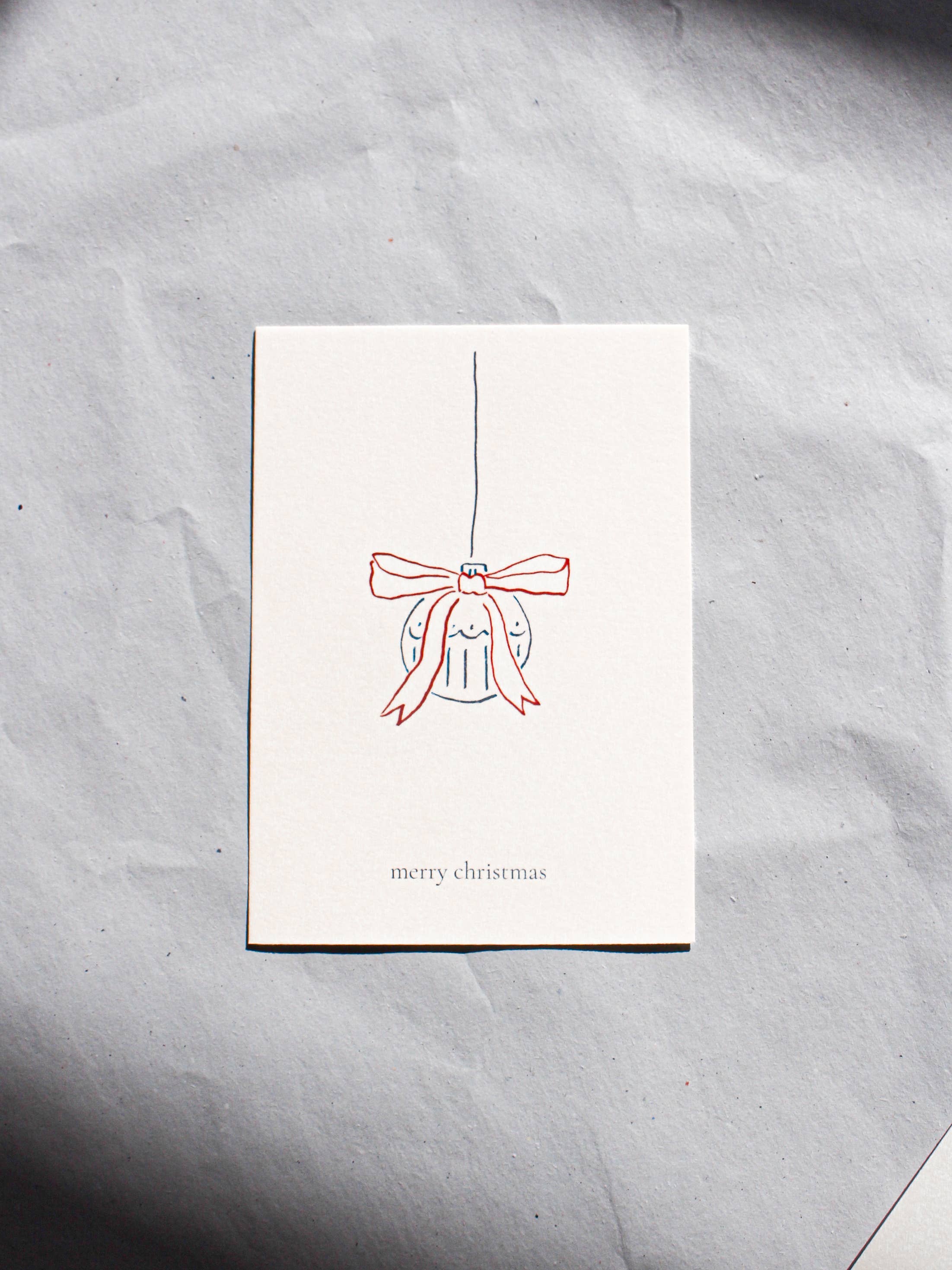 L'Atelier Samedi - Wholesale Christmas Card - Postcard 'merry christmas' Christmas bauble (Risograph)1