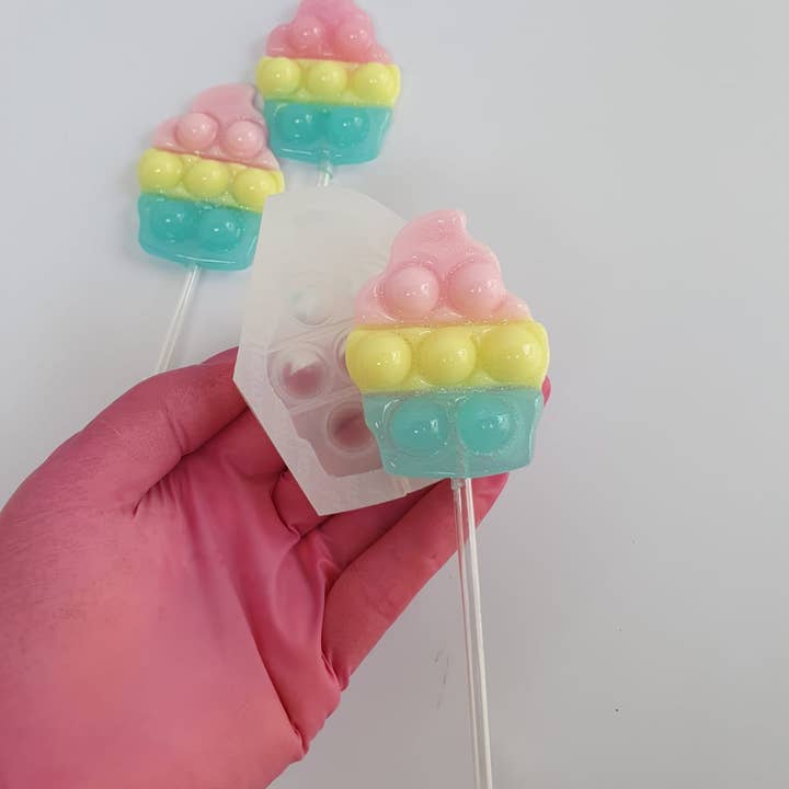 Flexarte USA – wholesale Chocolate/candy mould – Flat Cupcake shaped Pop it Lollipop Silicone Mold for Cakes Cupcakes decorating Fondant Isomalt Baking Mold Chocolate Candy Mould DIY Fidget2