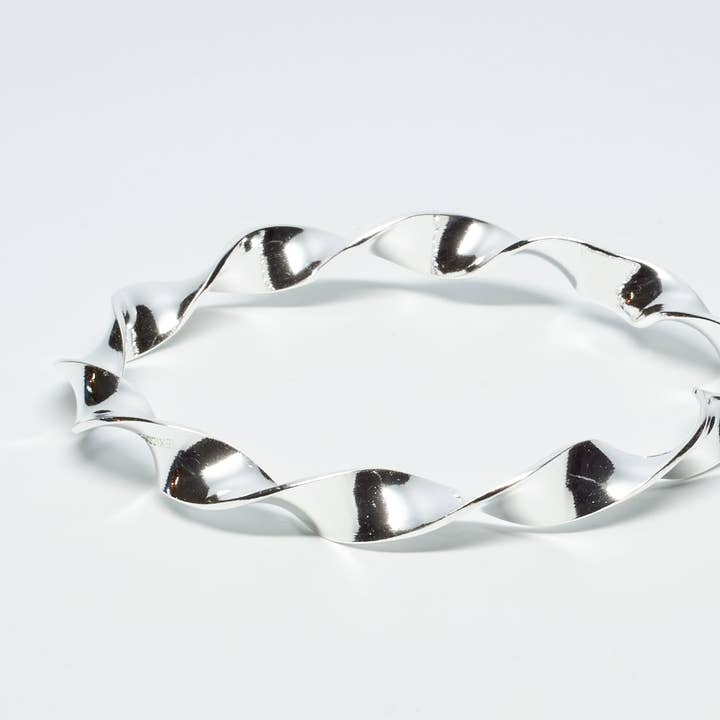 Tvinnat armband i sterlingsilver för wholesale av Renata Rubio 92.5