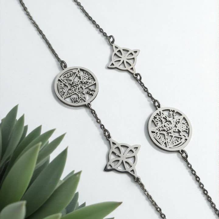 Pulseira Dupla Proteção – Tetragrama e Nó de Bruxa em Aço Inoxidável por atacado de Magic Moon