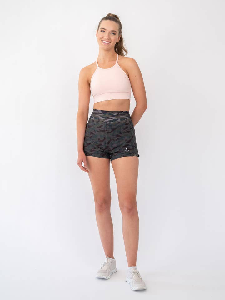 Short Zola Motion découpé au laser pour la vente par ZOLA