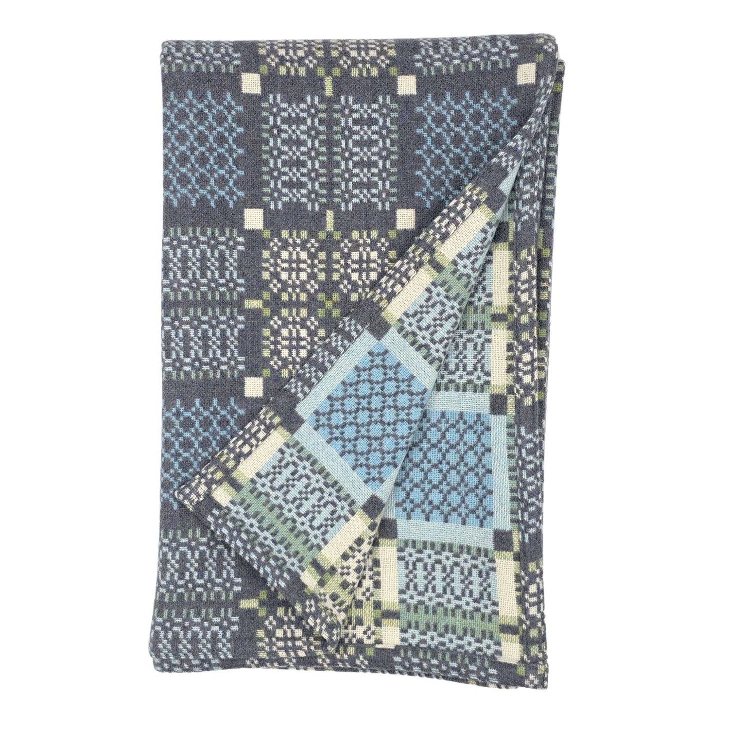 Melin Tregwynt – wholesale Throw blanket – Knot Garden Throws and Blankets1