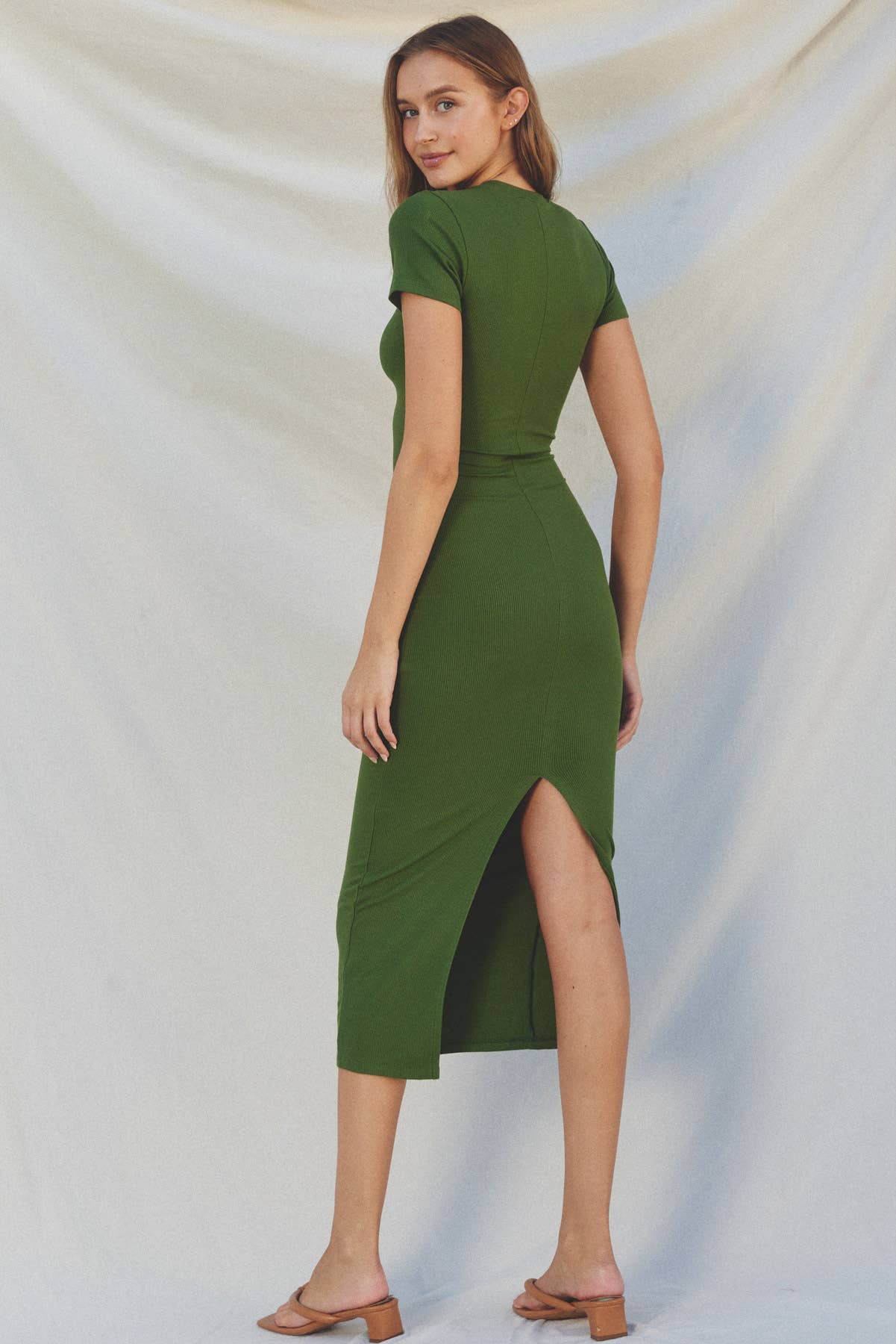 Dress Forum - Wholesale Dress - Women's - Ribbed Knit Back Slit T-Shirt Dress (1)28