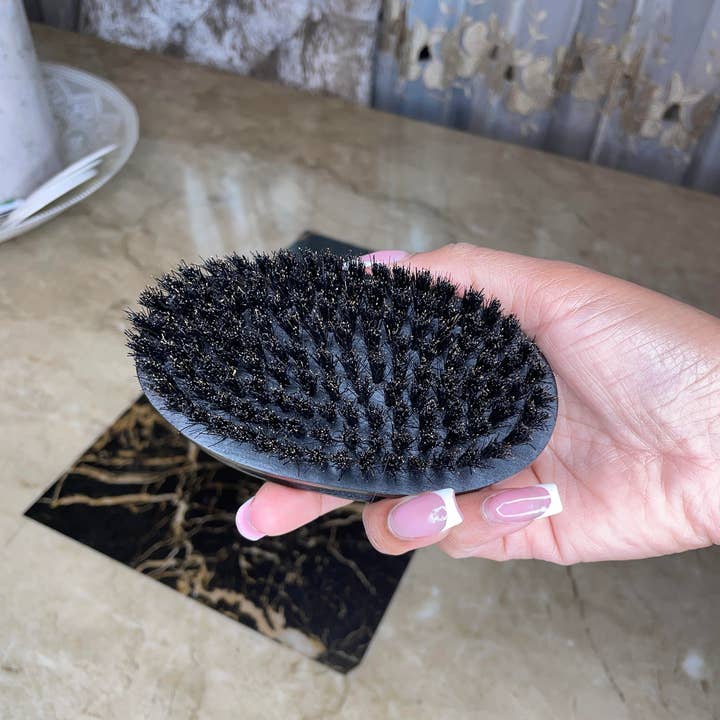 Lux Beauty Essentials Ltd - Wholesale Beard Brush/Comb - Lux Beard Brush and Comb Set2