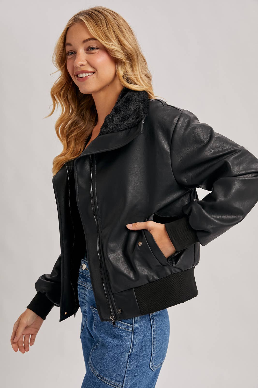 Bluivy - Wholesale Bomber Jacket - Women's - AVIATOR FAUX LEATHER AND FUR TRIMMED BOMBER JACKET3