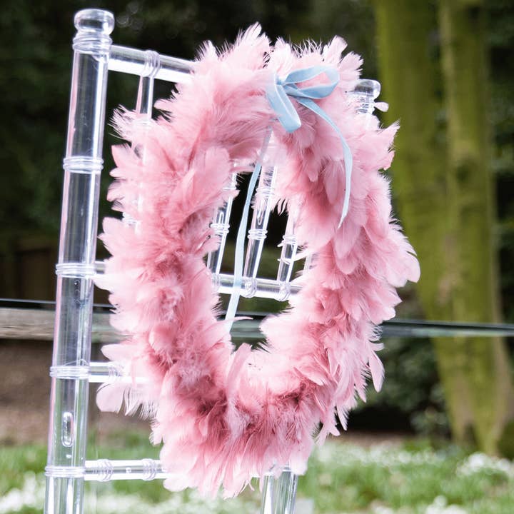 Qube Luxe by Debbie Marks – wholesale Wreath – Deco Feathered Pink Wreath (24cm)2
