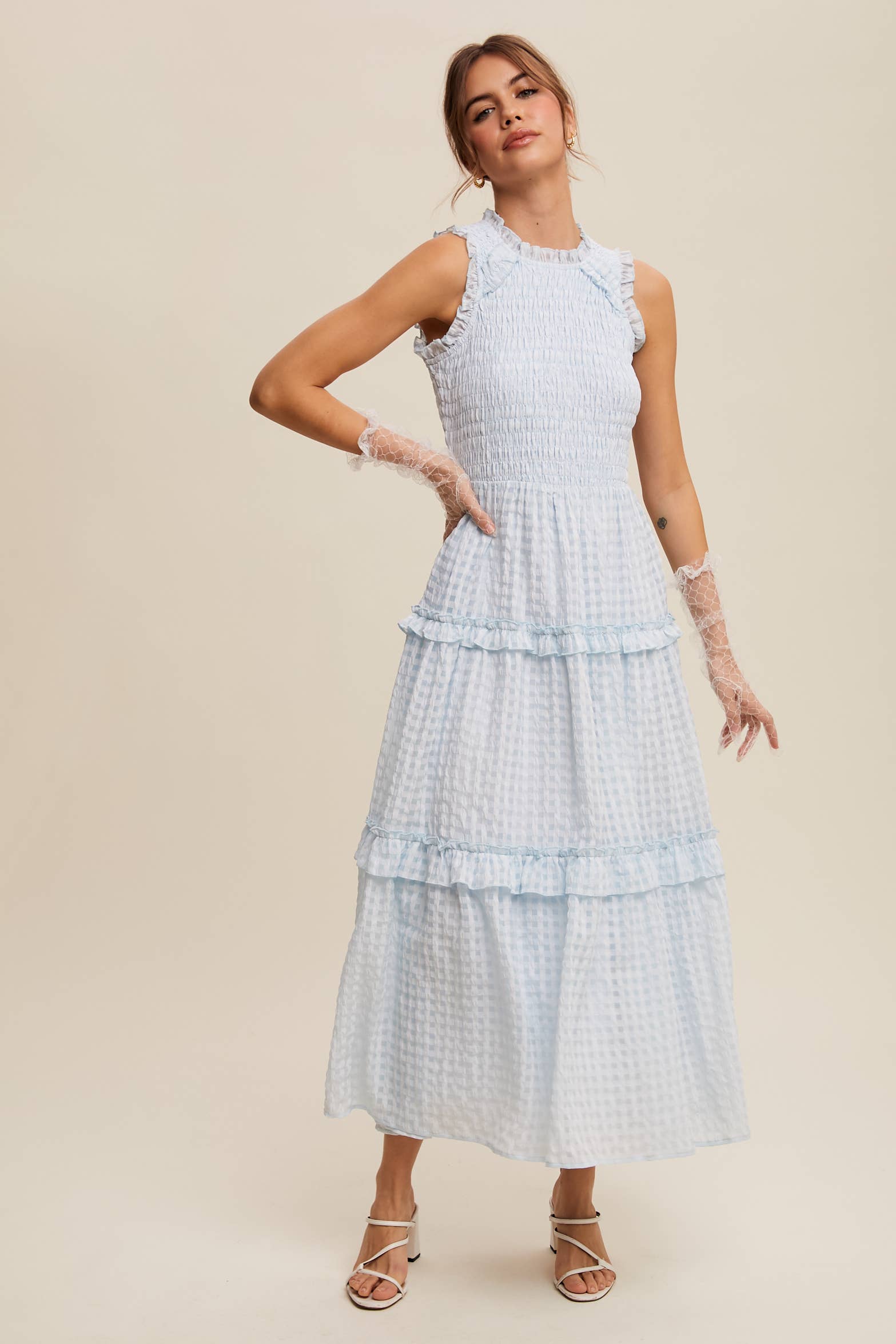 Listicle – wholesale Dress – Women's – Sleeveless Gingham Maxi Dress with Ruffle Details14