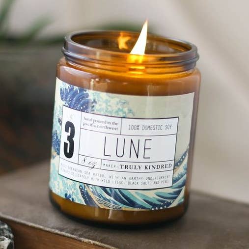 N°3 Lune Bougie 8oz pour la vente par Truly Kindred