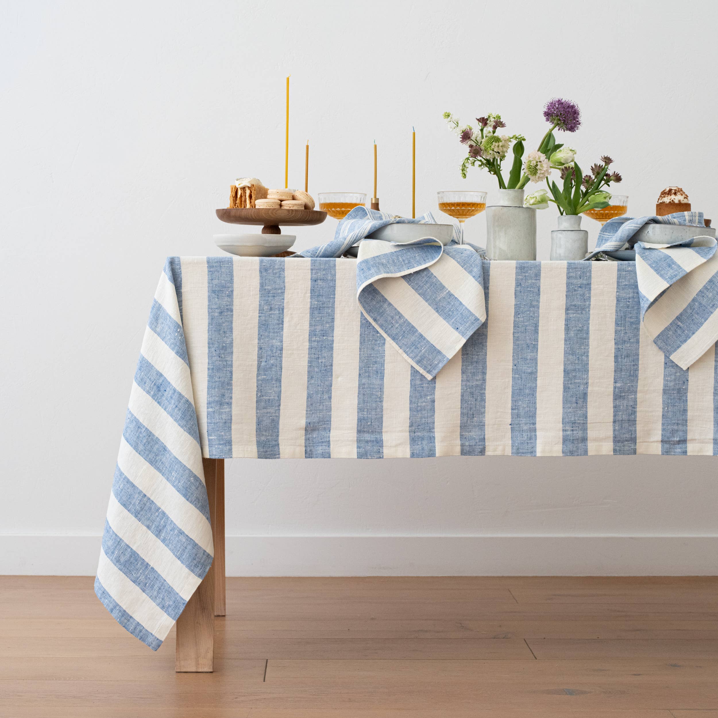 LinenMe - Wholesale Tafelkleed - Linnen Tafellaken Blauw Wit Philippe4