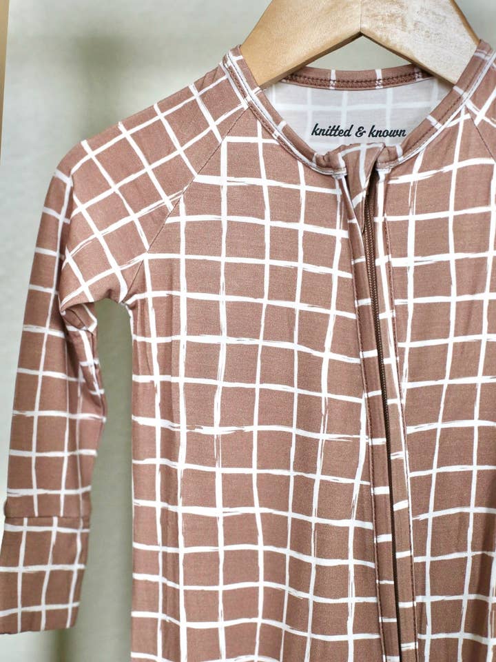 Chocolate Checkers pour la vente par Knitted & Known