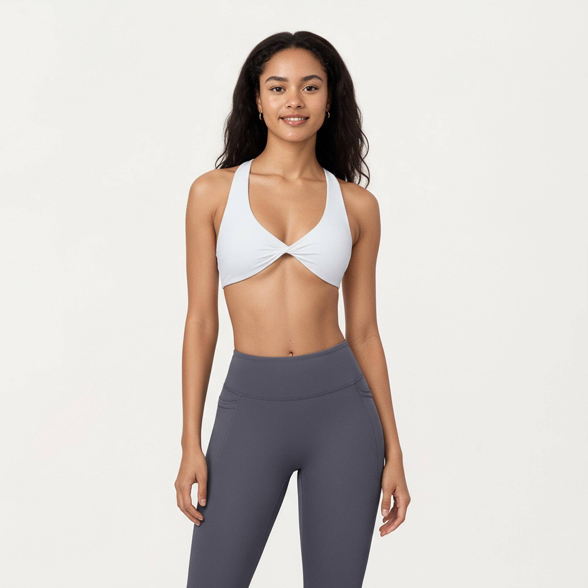 Active by Anna-Kaci - Vendita all'ingrosso Reggiseno sportivo - Donna - Top reggiseno sportivo con halter a torsione e spallina larga di supporto14