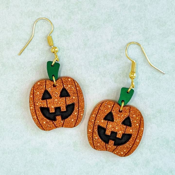 Boucles d'oreilles pendantes Halloween Jack O' Lantern à paillettes pour la vente par Vic Tac Toe