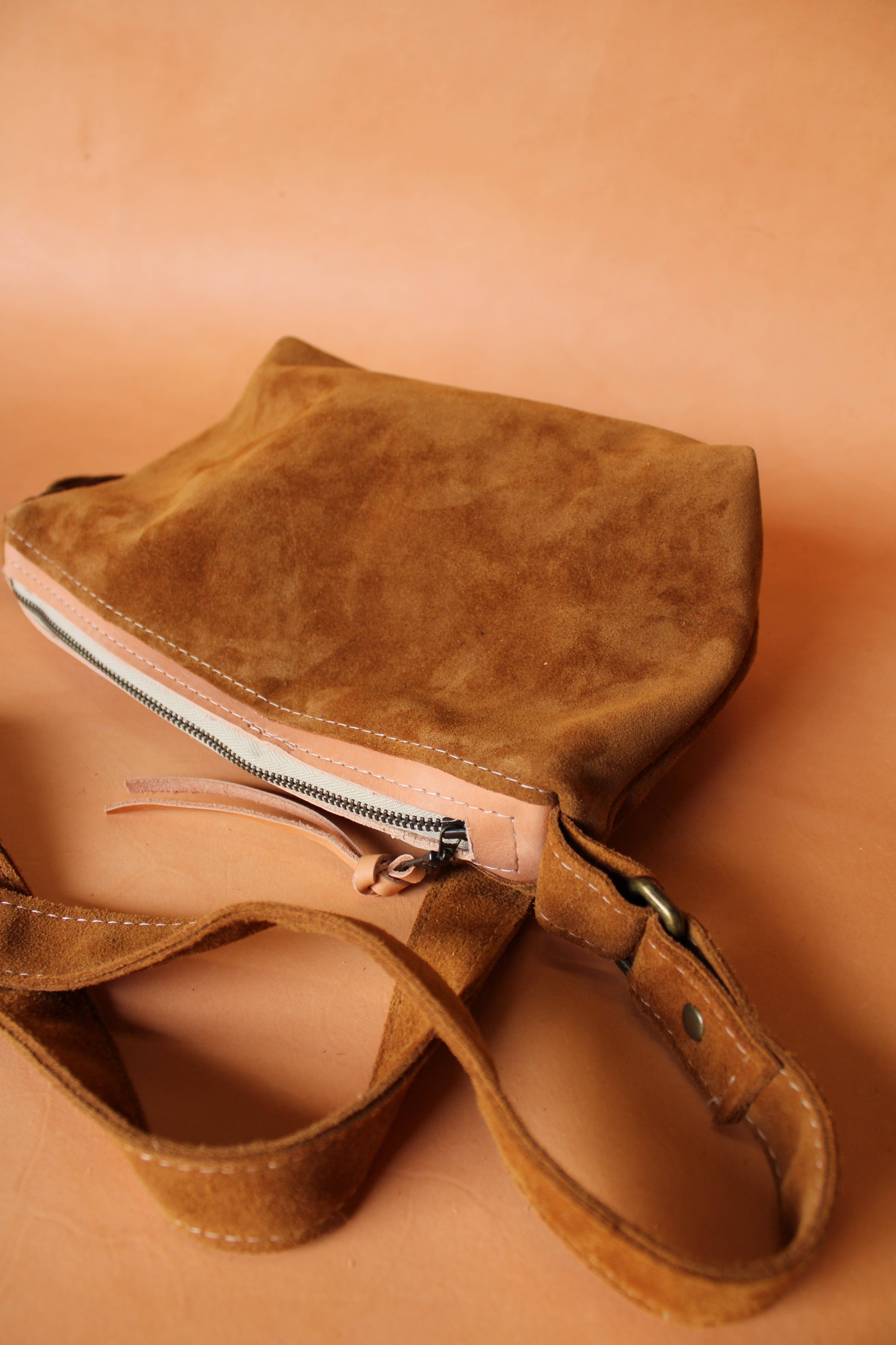 Olive n' Suede - Wholesale Crossbody Bag - Women's - Solara Side Bag- DARK3