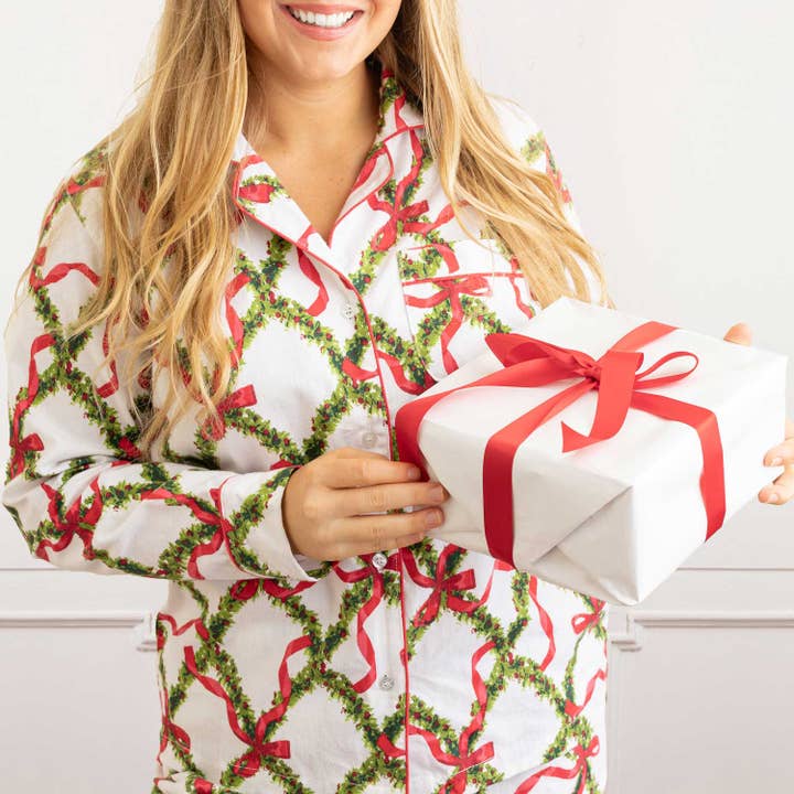 8 Oak Lane - Wholesale Lounge set – Women's - Deck the Halls Flannel PJ Set2