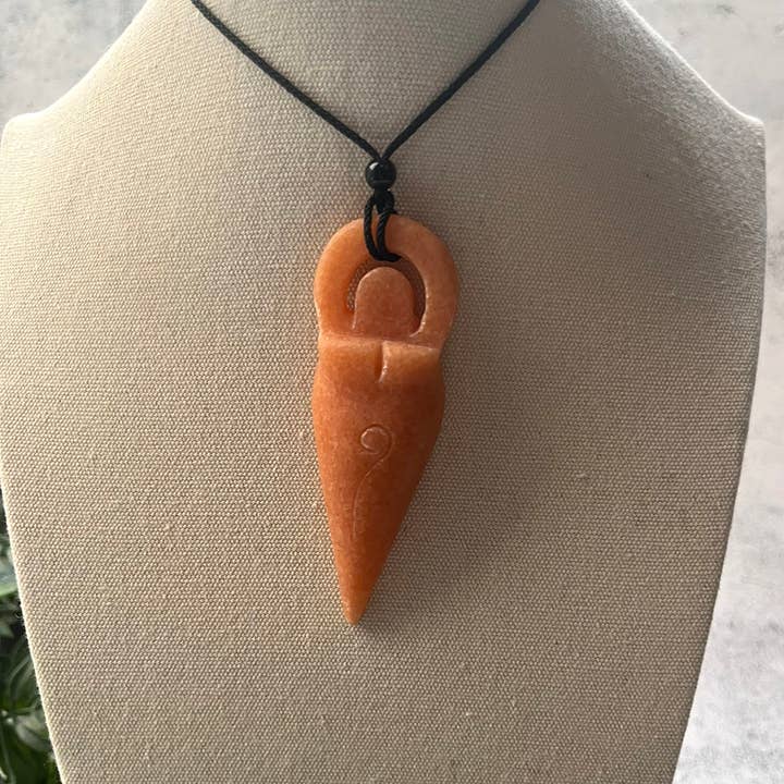 VIE – Engroshandel Halskæde med vedhæng – Vedhæng af Moder Jord-gudinde, 8x3 cm26